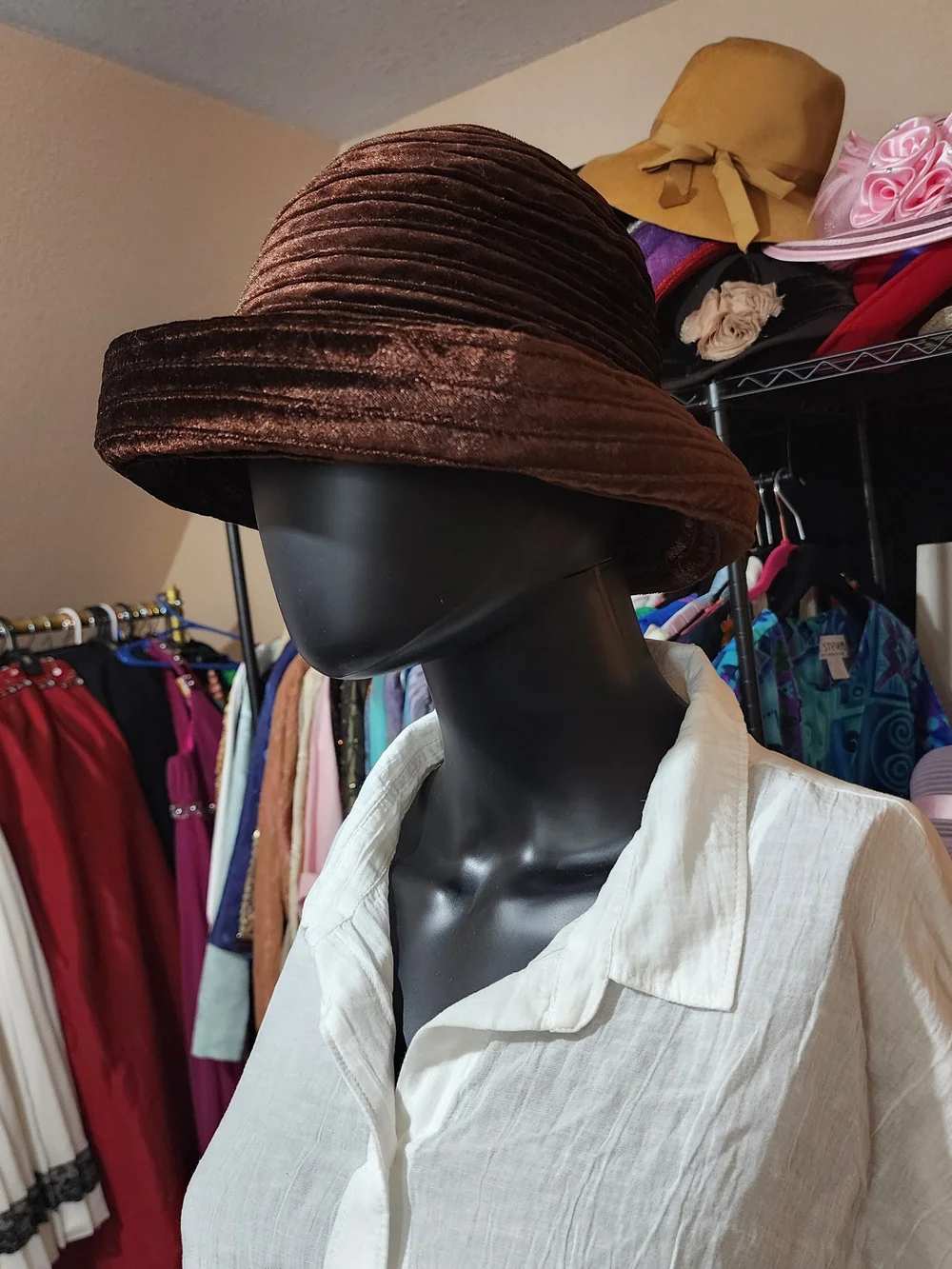 Vintage Brown Velvet Ruched Cloche Hat - Women Accessories - Picture 4 of 7